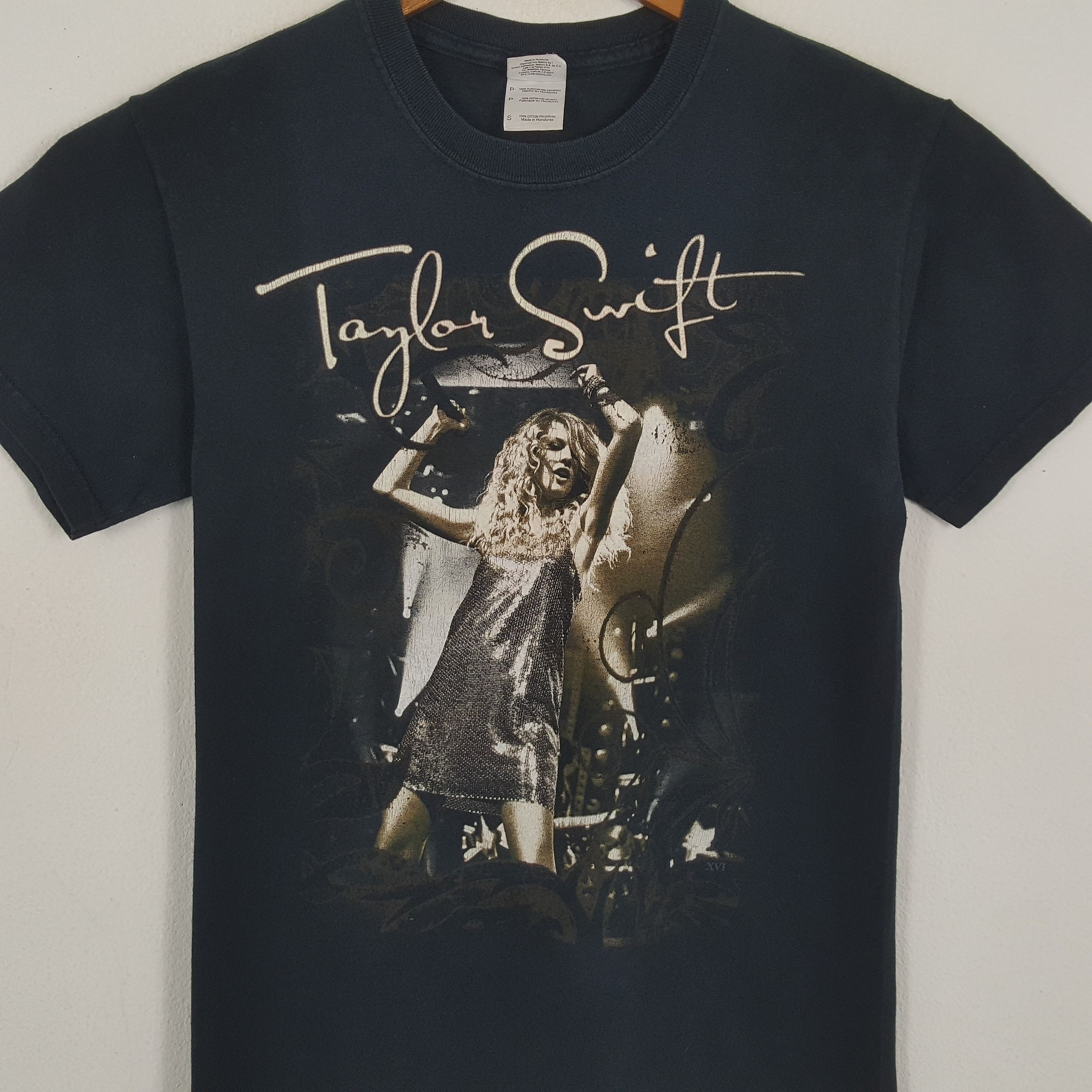 Band Tees × Vintage Vintage TAYLOR SWIFT American Singer Songwriter Tour T-Shirt Size US S / EU 44-46 / 1 - 2 Thumbnail