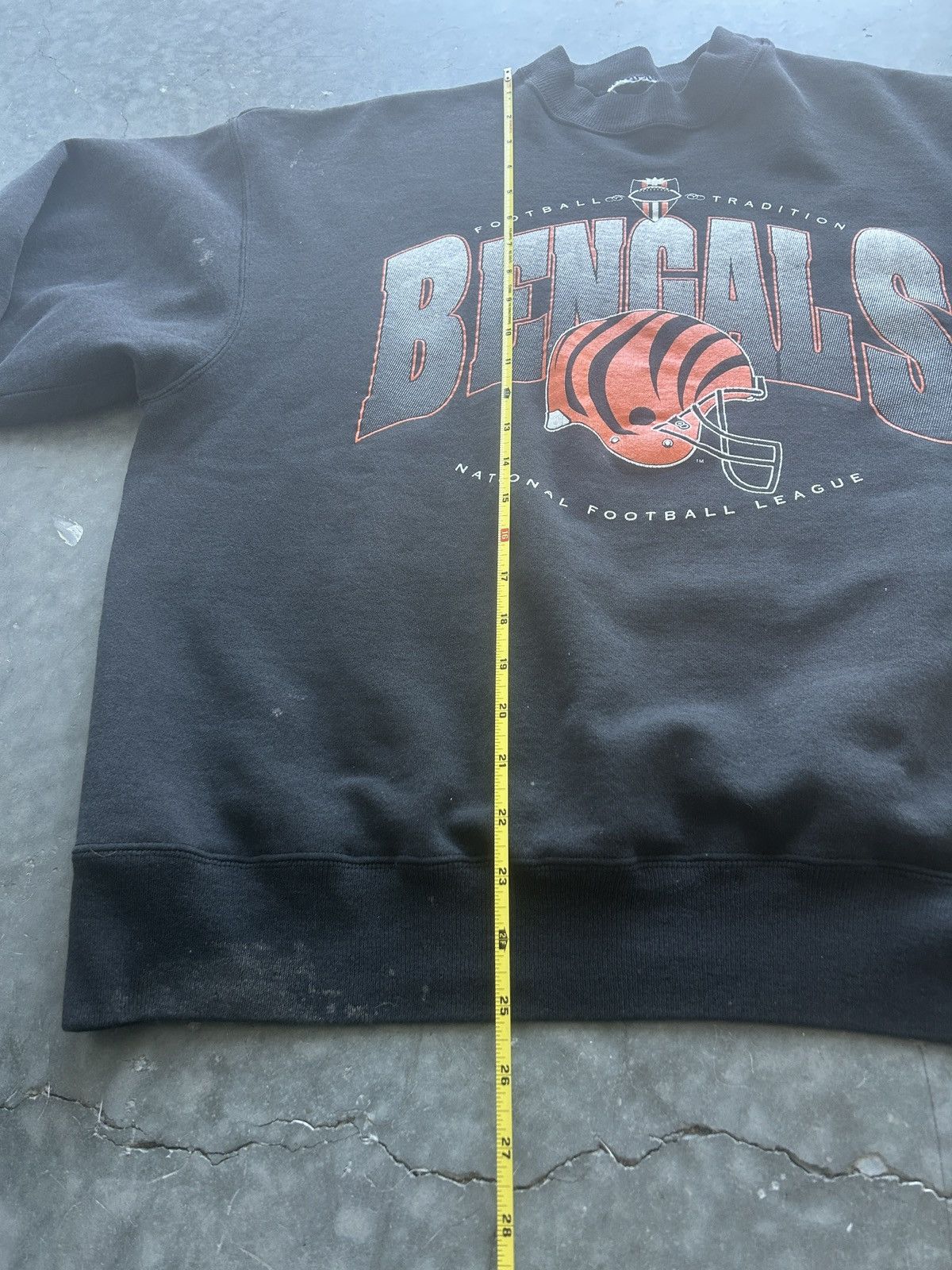 NFL × Vintage Vintage 90s Faded Black Cincinnati Bengals Sweatshirt Size US L / EU 52-54 / 3 - 14 Thumbnail