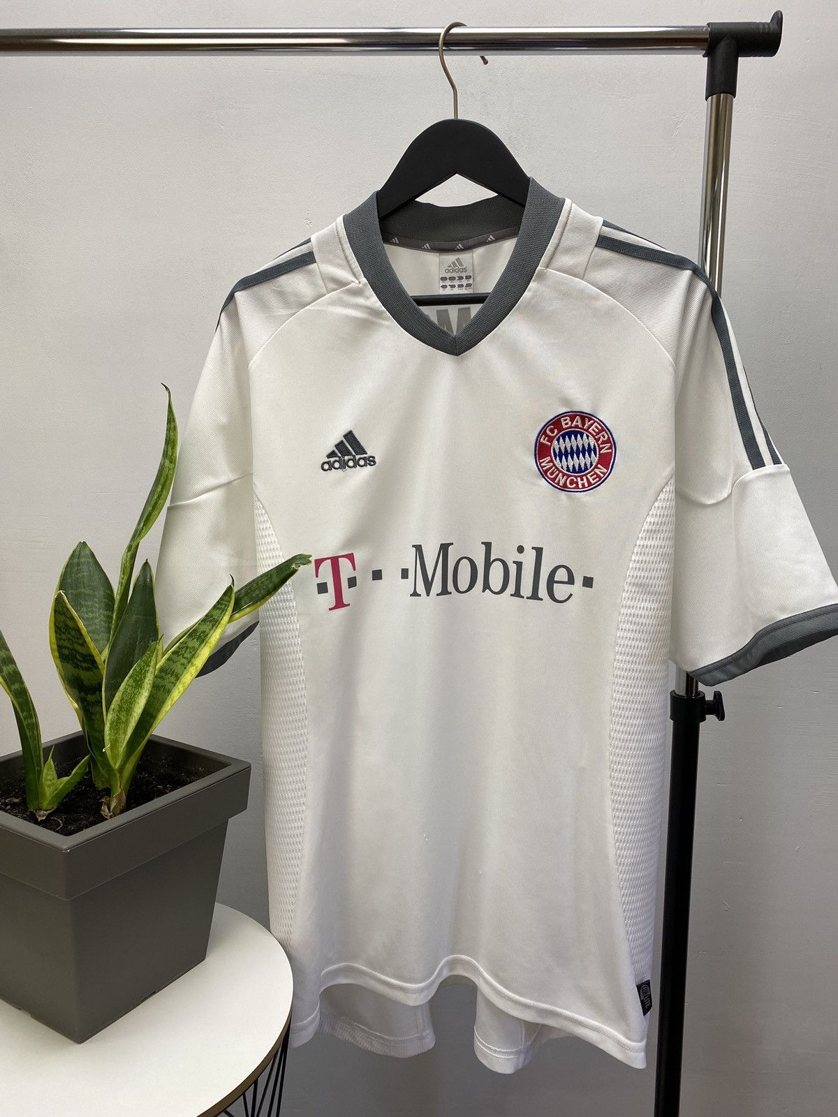 Adidas × Vintage Adidas Bayern Munich 2002 2004 Away Soccer Football Jersey Size US XL / EU 56 / 4 - 1 Thumbnail