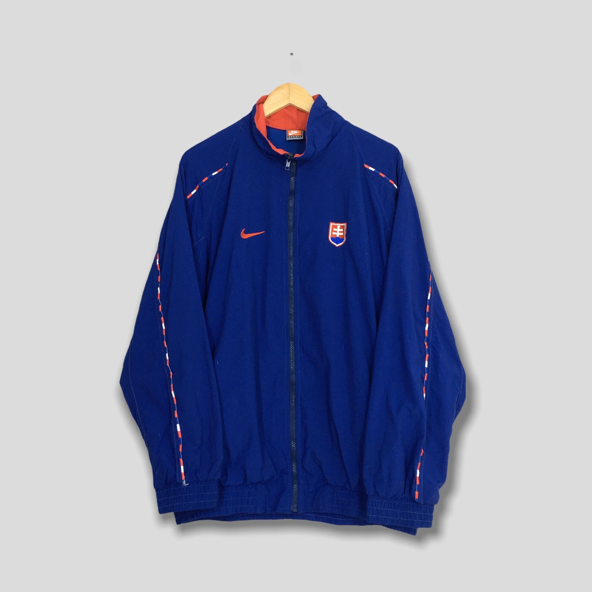Nike Vintage 90s Nike Windbreaker Swoosh Nike Jacket Large Size US L / EU 52-54 / 3 - 1 Thumbnail