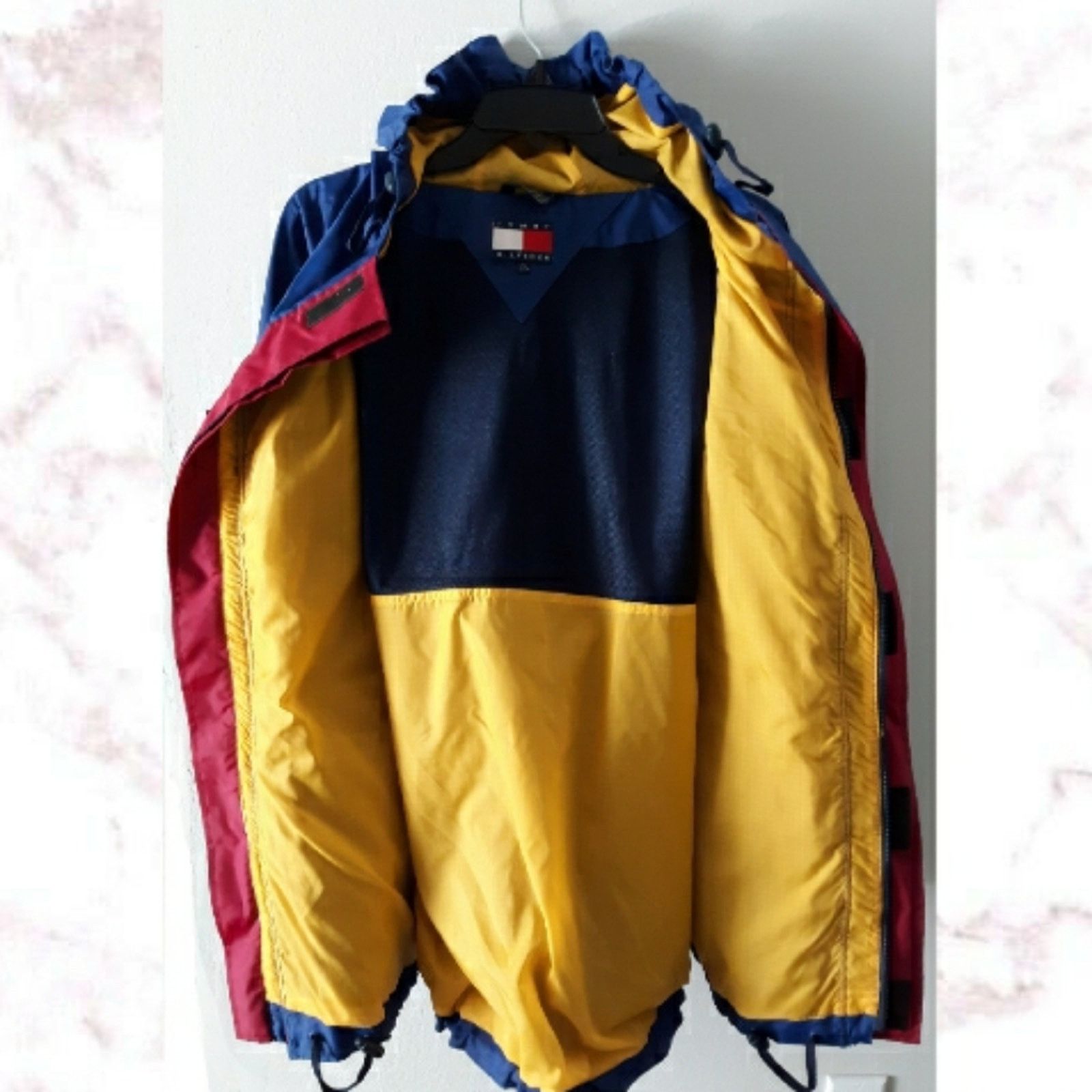 Tommy Hilfiger VTG Y2K Tommy Hilfiger Nylon Jacket Size US XL / EU 56 / 4 - 8 Thumbnail