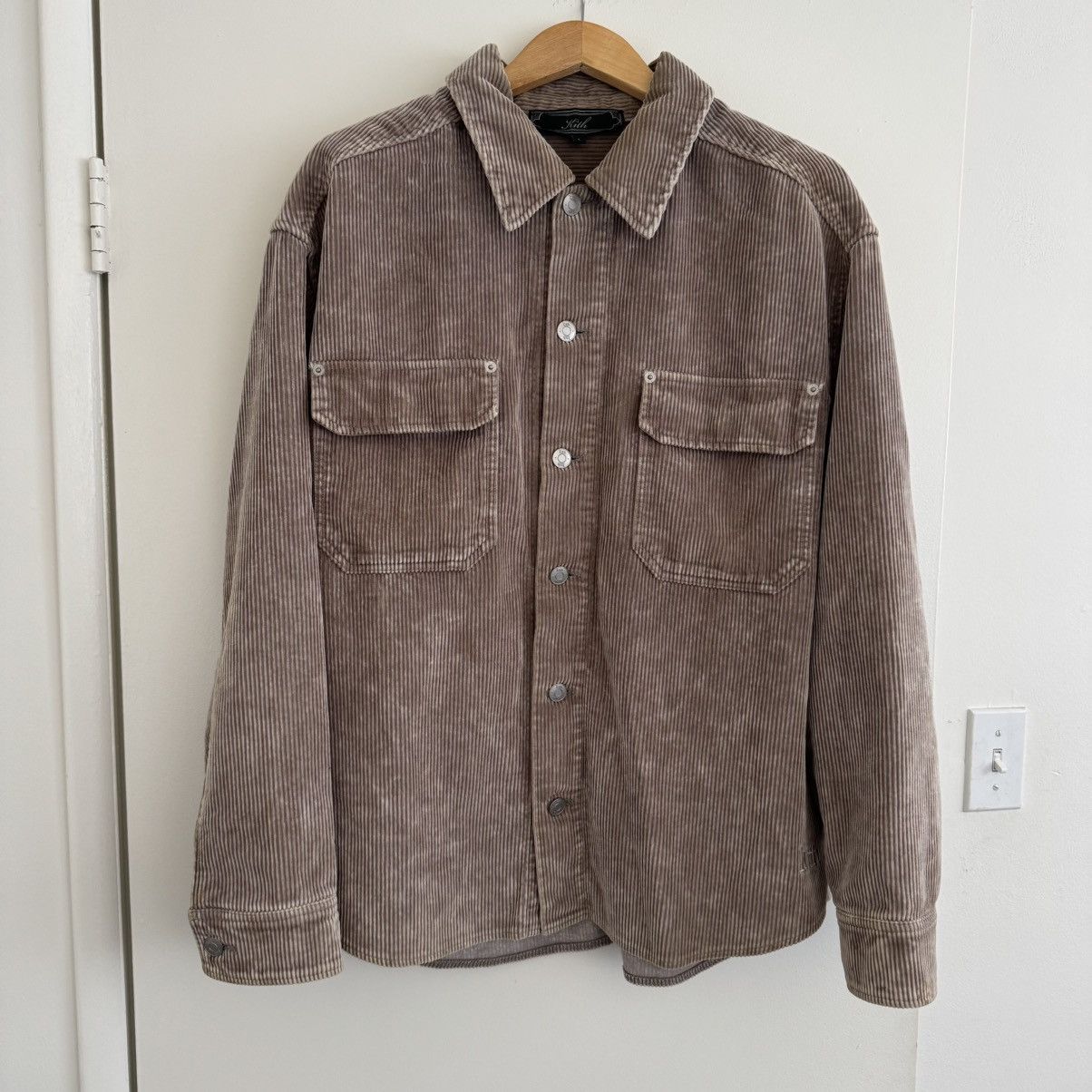 Kith Kith corduroy overshirt / shacket Size US L / EU 52-54 / 3 - 1 Thumbnail