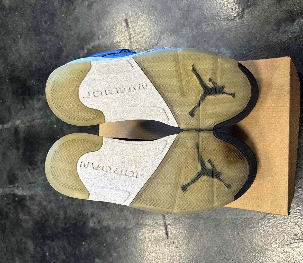 Jordan Brand Jordan 5 Bronze Size US 9 / EU 42 - 5 Thumbnail