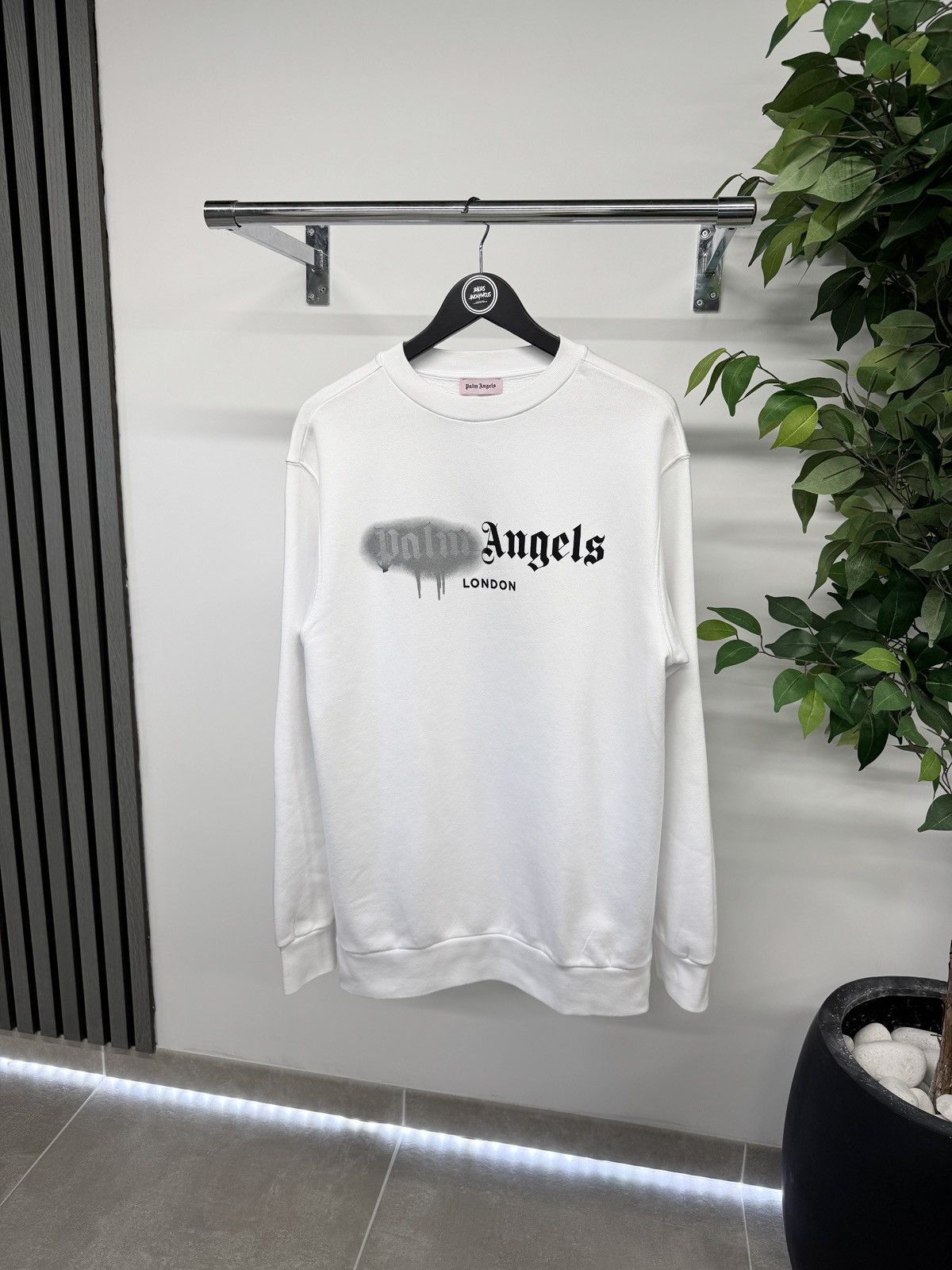 Palm Angels Palm Angels London Sprayed Sweatshirt In White RRP £260 Size US S / EU 44-46 / 1 - 1 Thumbnail