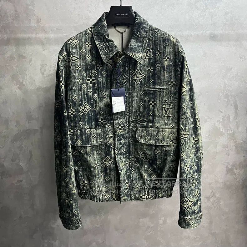 Louis Vuitton Louis Vuitton Grey Logo monogram single-breasted long-slee Size US L / EU 52-54 / 3 - 1 Thumbnail