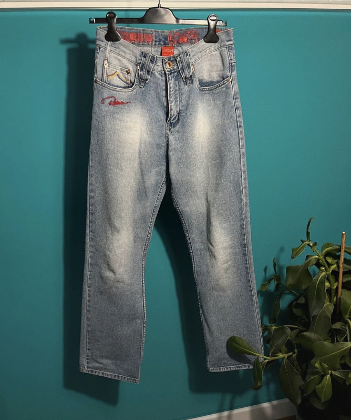 Vintage Medium-rised straight jeans Size 28" / US 6 / IT 42 - 1 Thumbnail