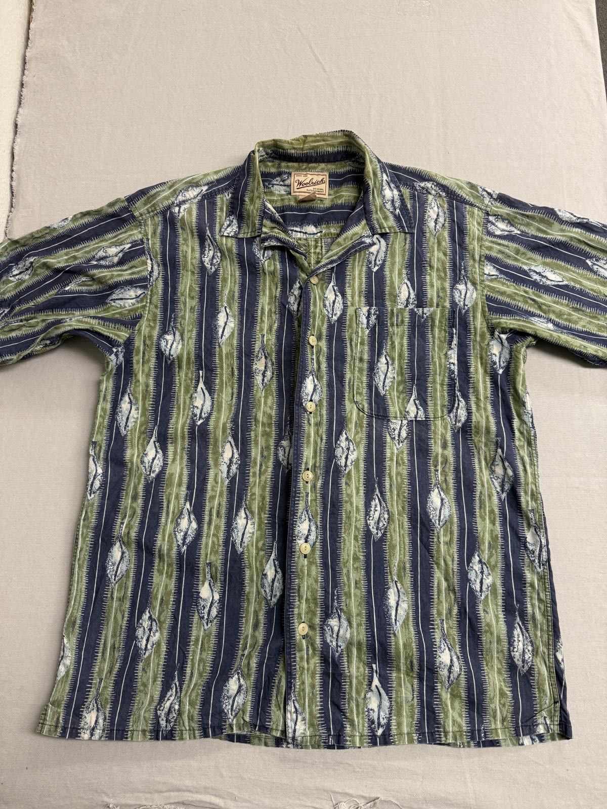 Woolrich Woolen Mills Vintage Woolrich Vertical Conch Shell - Made in Hawaii Shirt Size US L / EU 52-54 / 3 - 1 Thumbnail