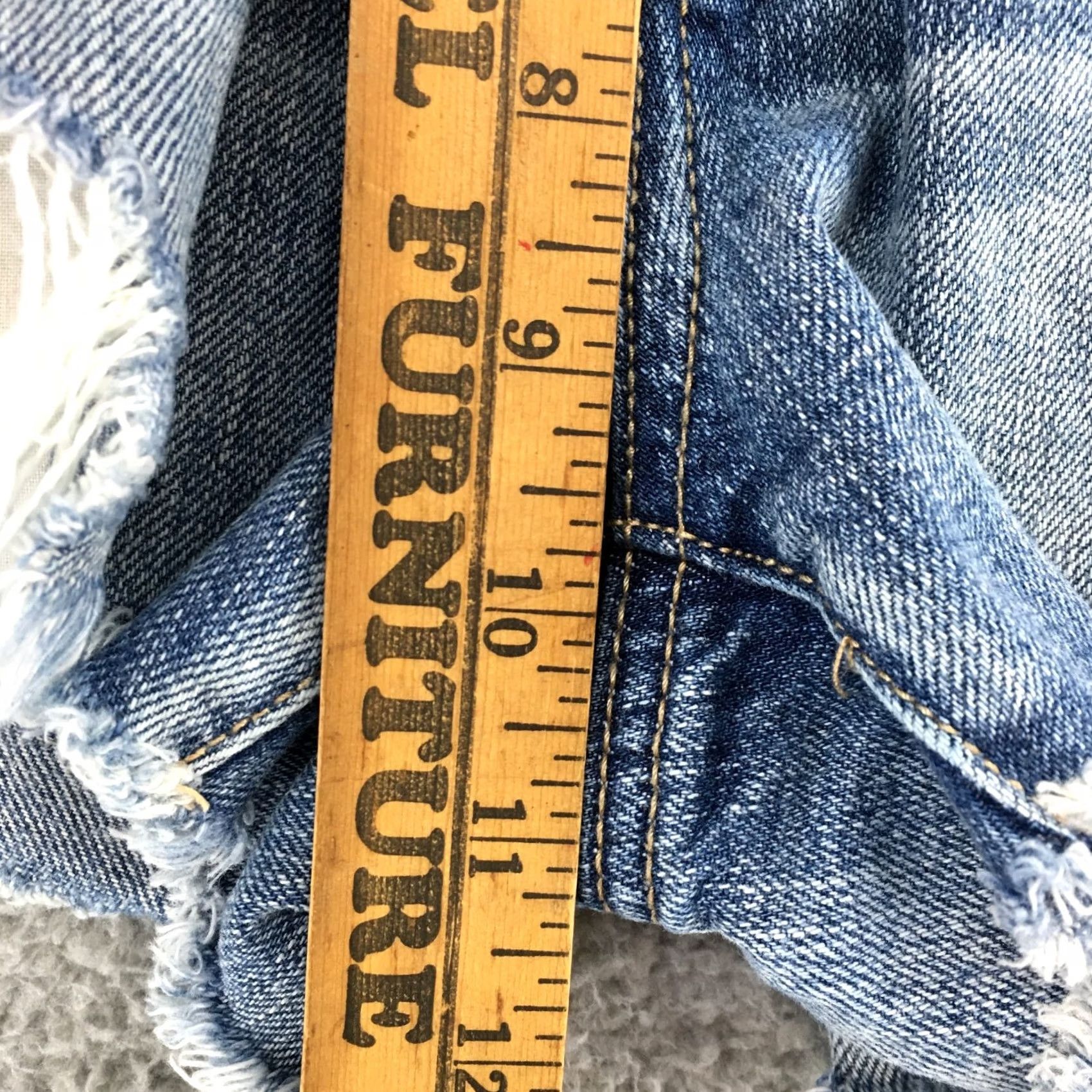 American Eagle Outfitters VINTAGE American Eagle Short Womens 2 Blue Cut-Off Hi-Rise Distressed Button Fly Size 26" / US 2 / IT 38 - 5 Thumbnail