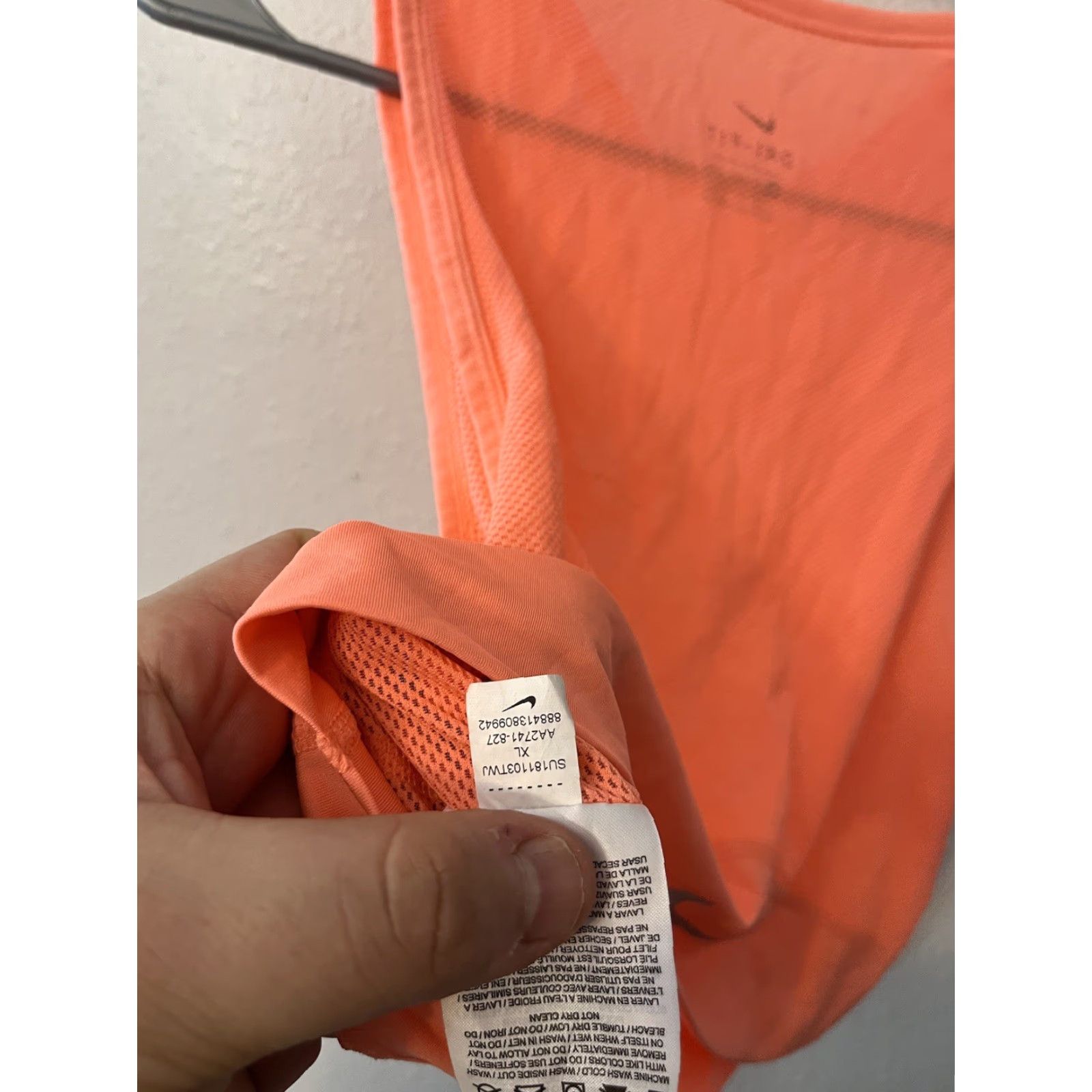 Nike Nike DriFit Cropped Running Tank AA2741-827 Tight Fit Size XL Neon Womens Size XL / US 12-14 / IT 48-50 - 4 Thumbnail