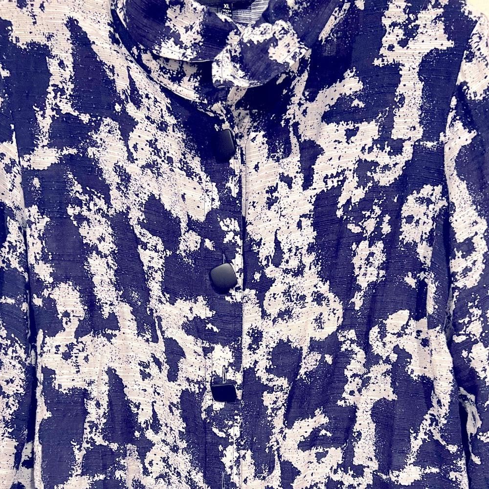 Designer Ming Wang Navy Blue and White Button Up Blouse size XL Size XL / US 12-14 / IT 48-50 - 7 Thumbnail