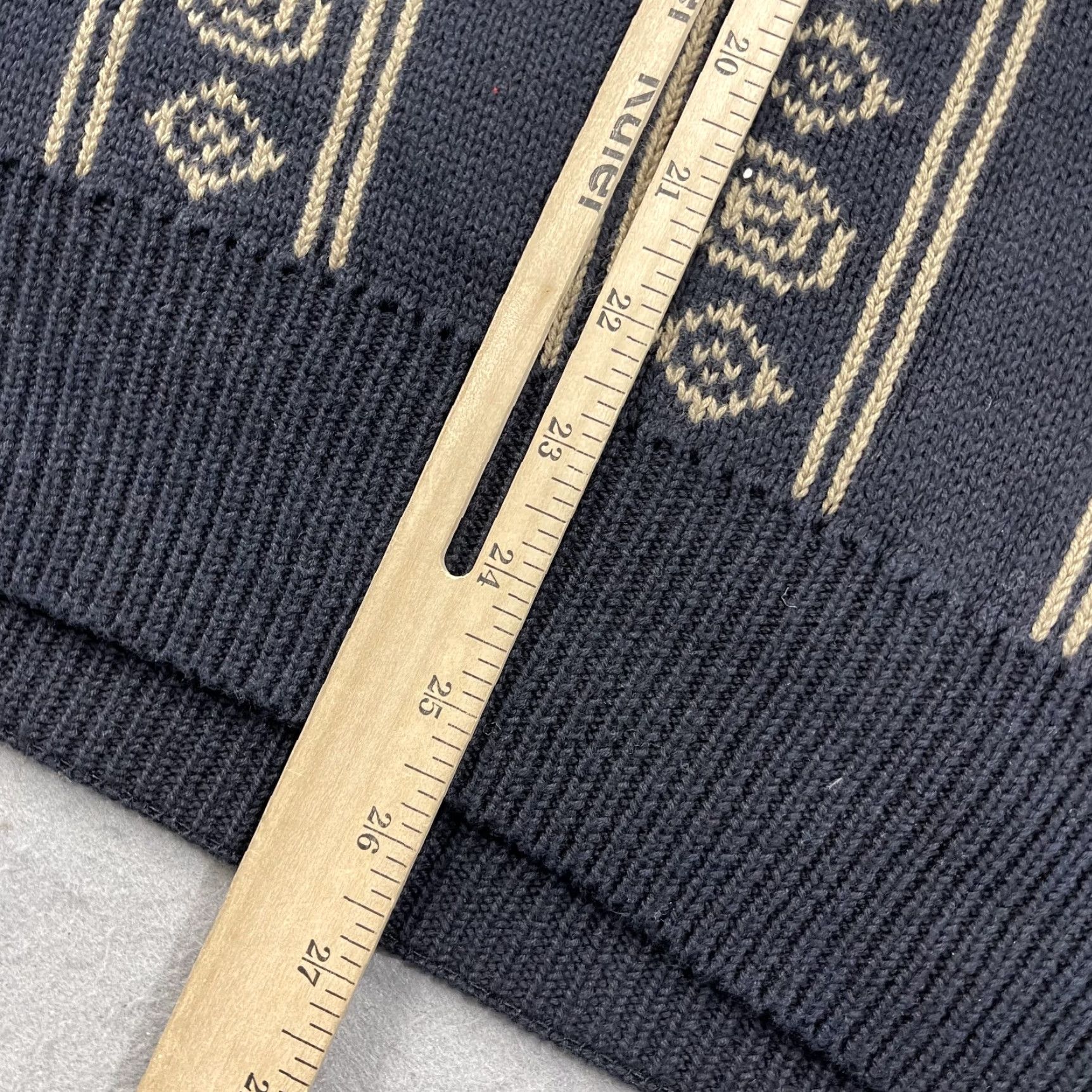 Neiman Marcus VINTAGE Neiman Marcus Sweater Mens L Crewneck Geometric 90s Cotton 100% Combed Knit Pullover Blue Logo Winter Fall Spring Size US L / EU 52-54 / 3 - 8 Thumbnail
