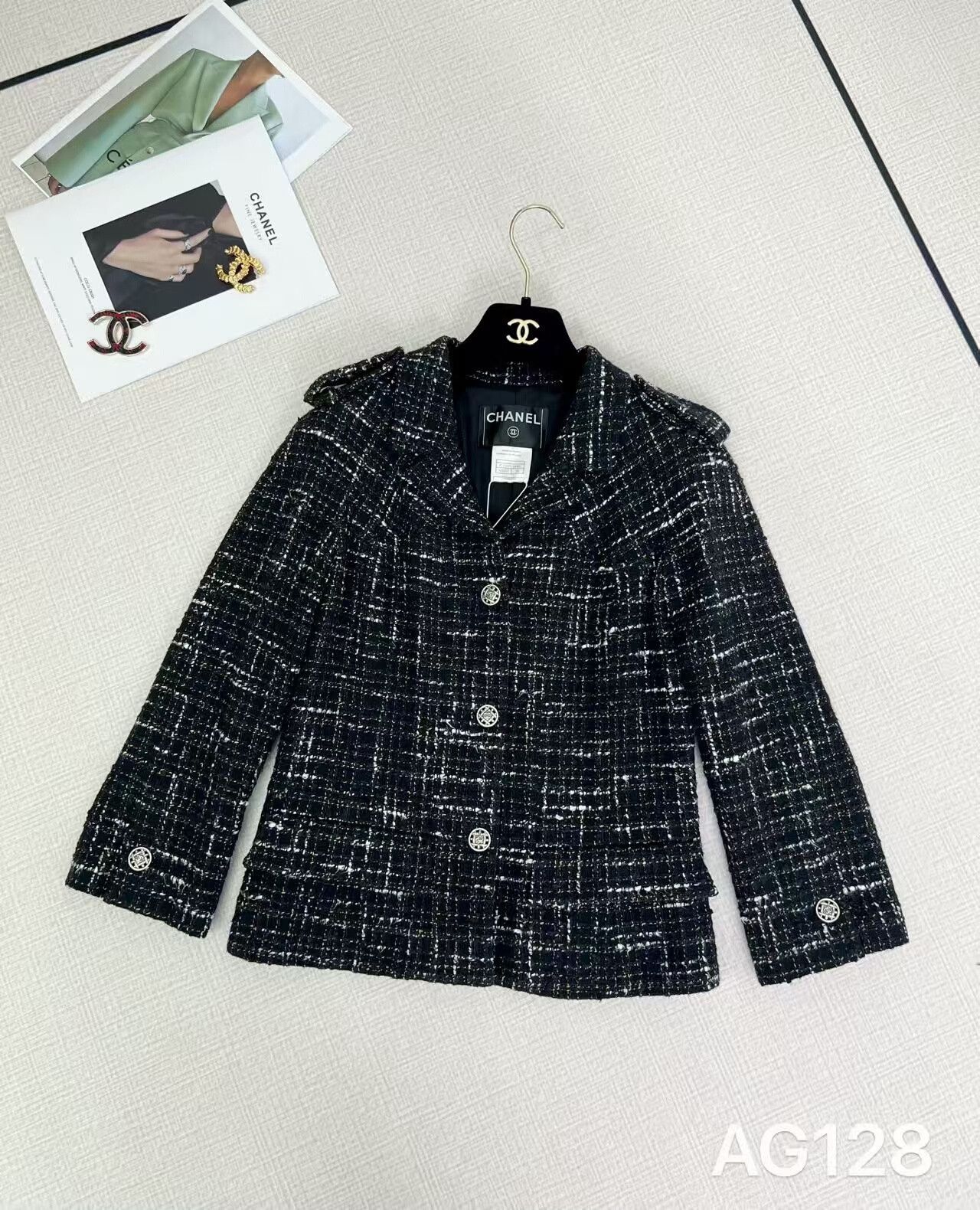 Chanel CHANEL Logo Button Twill Jacket Size 36 Size XS / US 0-2 / IT 36-38 - 1 Thumbnail