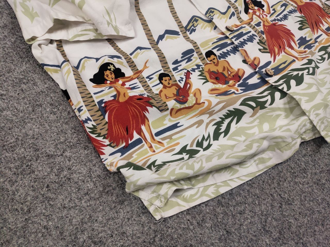 Quiksilver Vintage Quiksilver hawaiian Art Light Cotton Blend Shirt Size US M / EU 48-50 / 2 - 6 Thumbnail