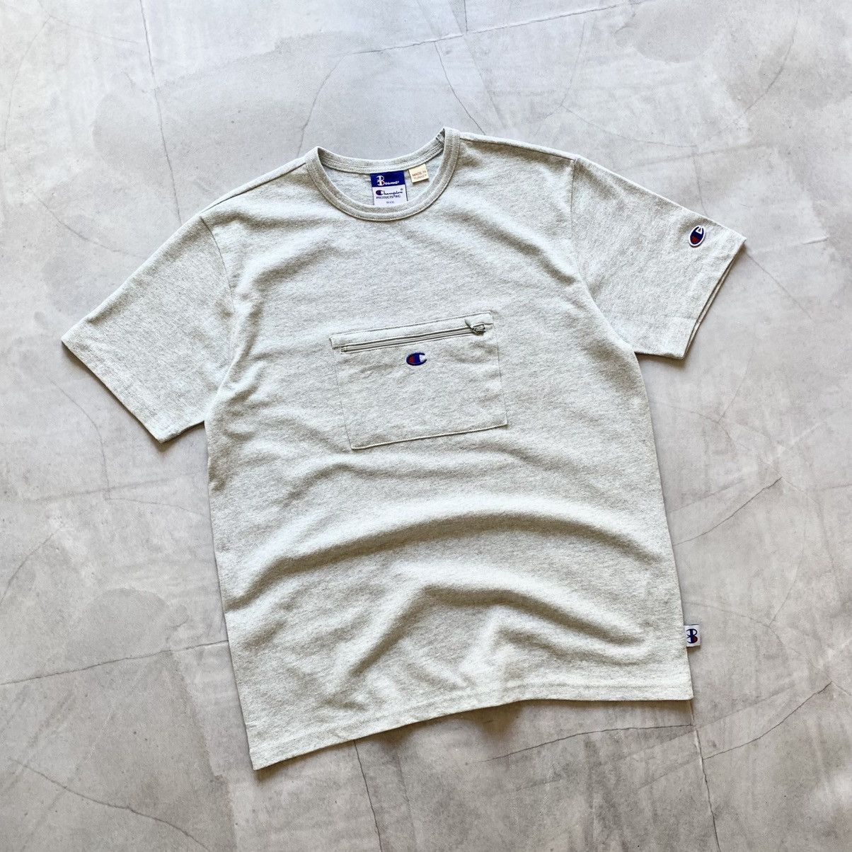 Beams Japan × Champion Beams Japan x Champion Passport Pocket Small Logo T-Shirt Size US S / EU 44-46 / 1 - 1 Thumbnail