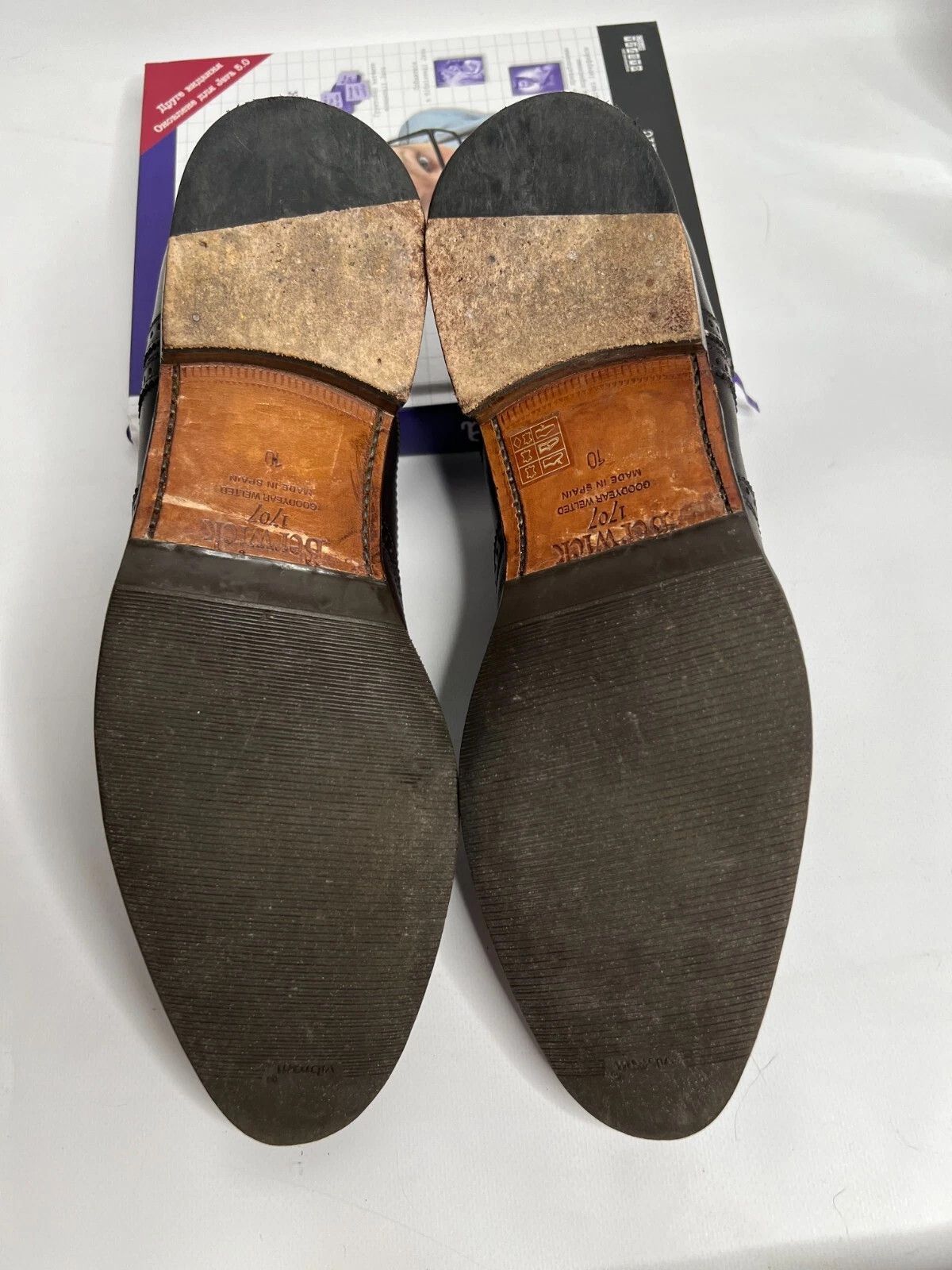 Berwick 1707 Berwick 1707 Chocolate Brown Leather Brogues Shoes 11 US Size US 11 / EU 44 - 8 Thumbnail