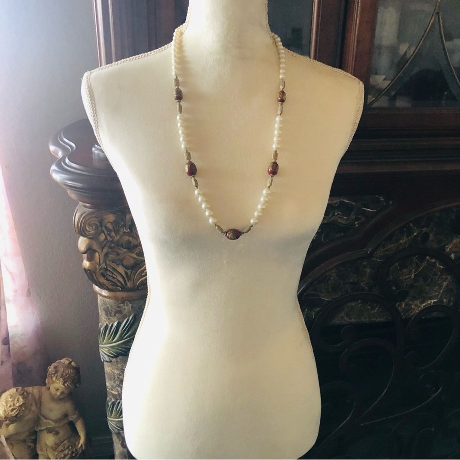 Vintage Vintage oval cloisonné white pearl bead necklace Size ONE SIZE - 6 Thumbnail