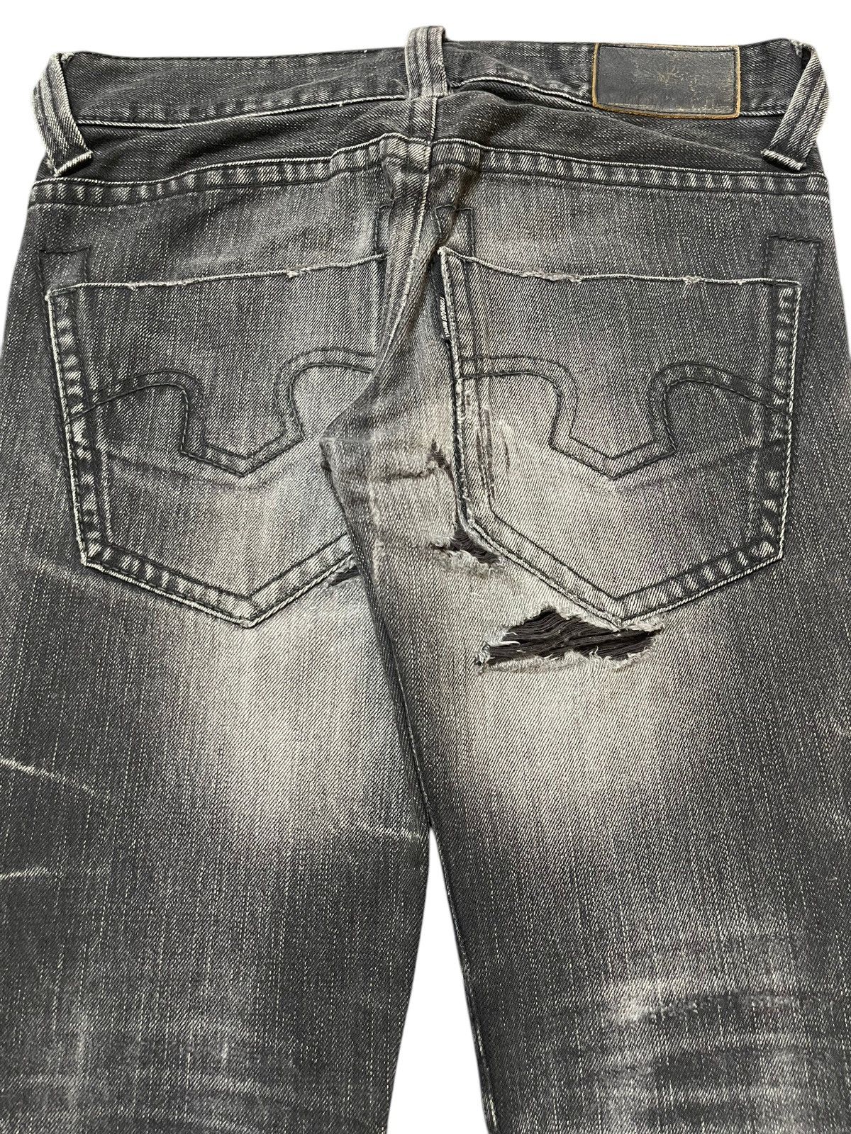 Tornado Mart Vintage Japan Tornado Mart Faded Wash Distressed Flare Jeans Size US 30 / EU 46 - 6 Thumbnail