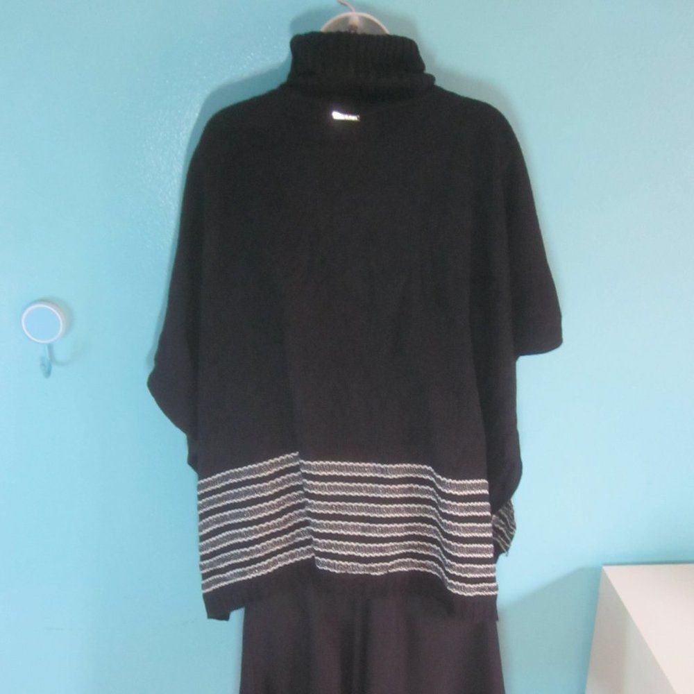 Michael Kors Michael Kors Black Knit Pullover Textured Metallic Stripe Po Size ONE SIZE - 5 Thumbnail