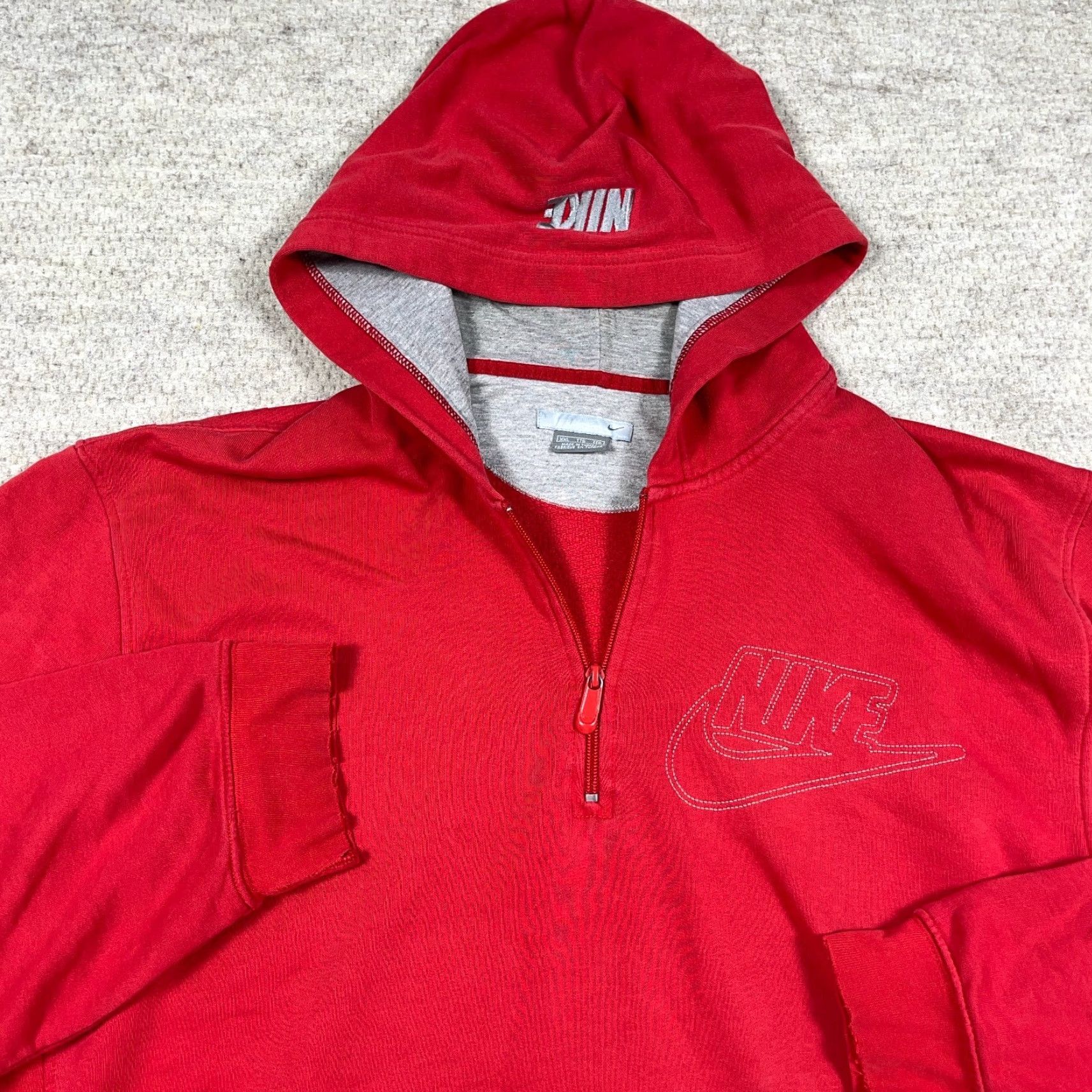 Nike VINTAGE Nike Hoodie Men XXL Red Sweatshirt Spellout Swoosh 1/4 Zip Grunge N/A Size US XXL / EU 58 / 5 - 2 Thumbnail