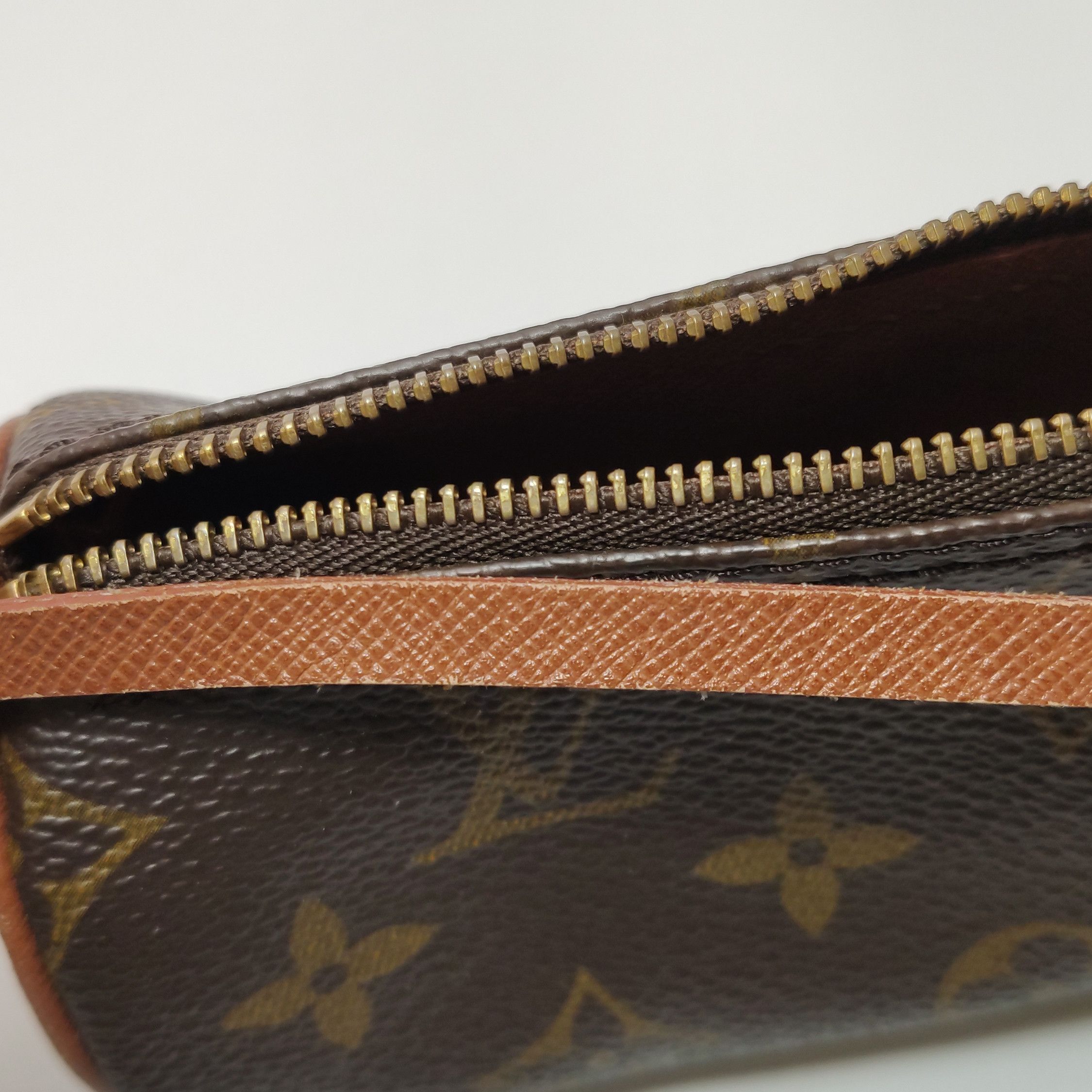 Louis Vuitton Louis Vuitton (LV) Papillon Mini Cowhide Monogram Printed D Size ONE SIZE - 2 Thumbnail