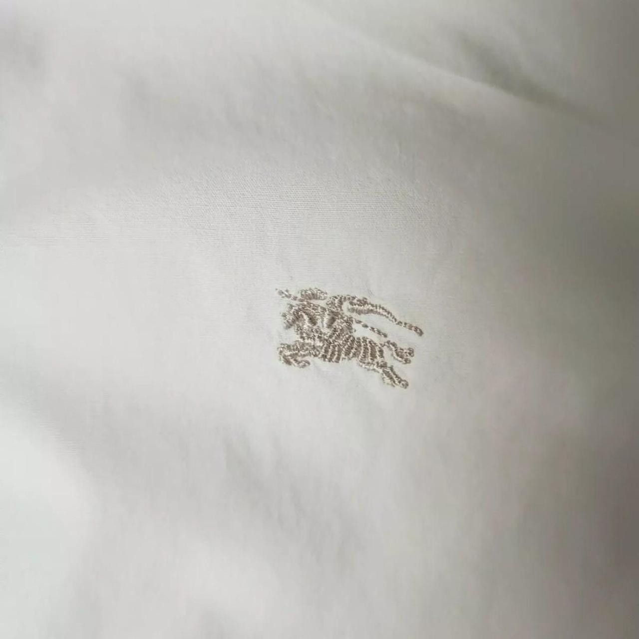 Burberry 🔥Burberry shirt M (S/M/L/XL available)🔥 Size US M / EU 48-50 / 2 - 8 Thumbnail