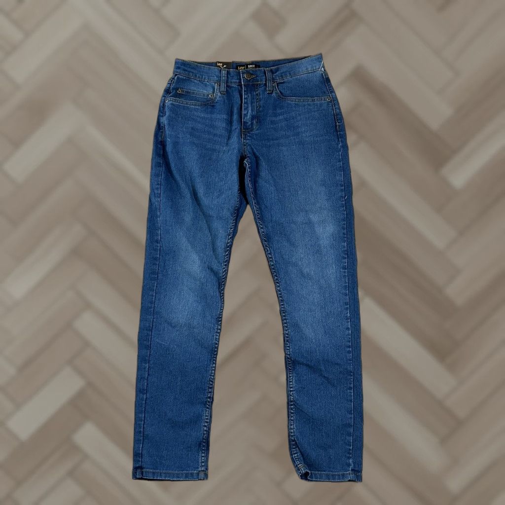 Lee Lee Slim Fit Jeans Women Tug SlimTapered Leg Stretch Blue 16 Regular Denim Cotton Blend Spandex Stretch Adjustable Waistband Womens/ Lee Jeans Size 38" / US 16 / IT 52 - 1 Thumbnail