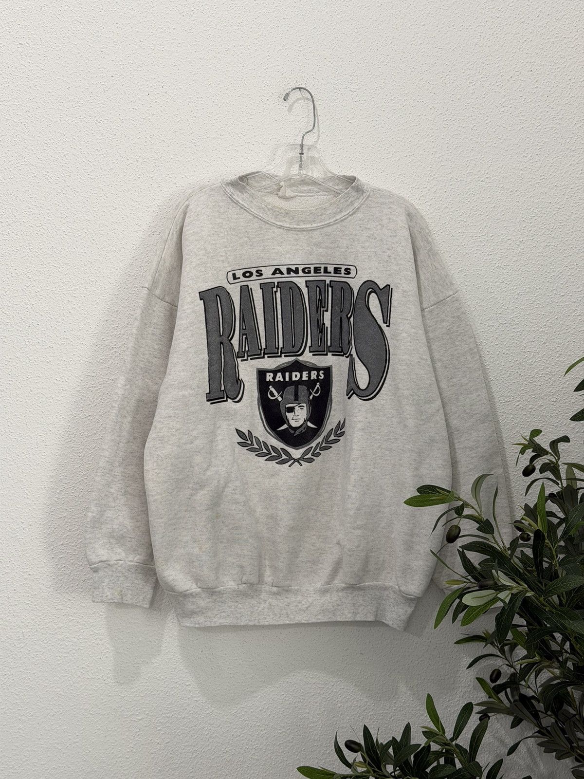 NFL Vintage 90s Los Angeles Raiders Crewneck Sweatshirt XL NFL Size US XL / EU 56 / 4 - 1 Thumbnail