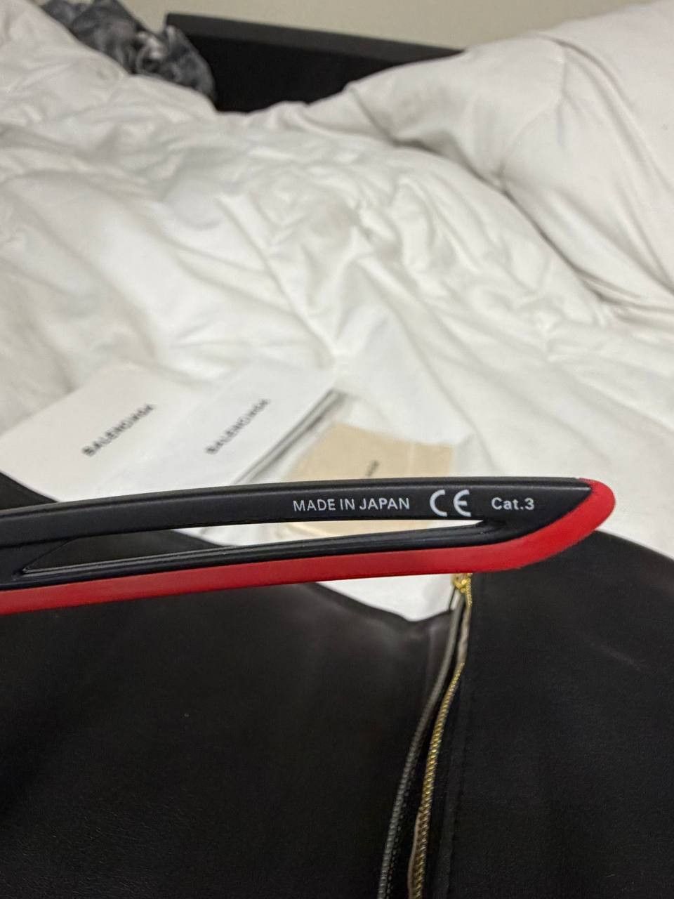 Balenciaga Balenciaga Extreme BB0053S 001 Sunglasses Size ONE SIZE - 8 Thumbnail
