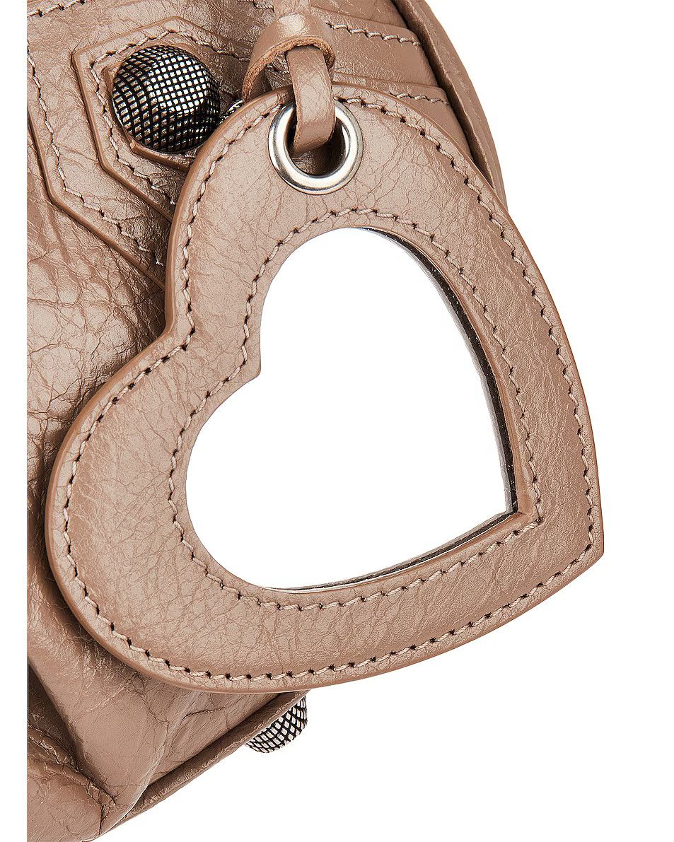 Balenciaga o1mt1gz1024 Size: OS / Le Cagole Small Shoulder Bag in Beige Size ONE SIZE - 5 Thumbnail