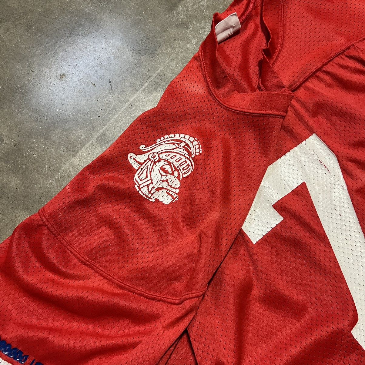 Vintage Vintage 80s Mesh Football Jersey Cropped Boxy Warm Up Faded Size US L / EU 52-54 / 3 - 5 Thumbnail