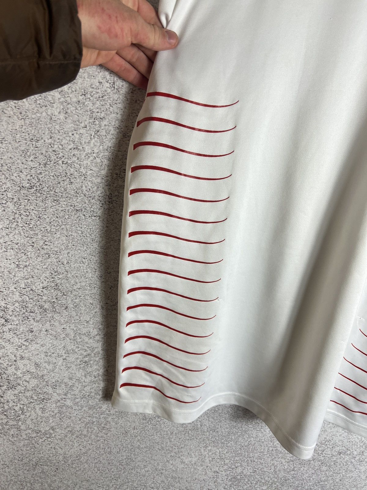 Nike Vintage Nike TN Center Logo Swoosh Tee Size US L / EU 52-54 / 3 - 6 Thumbnail