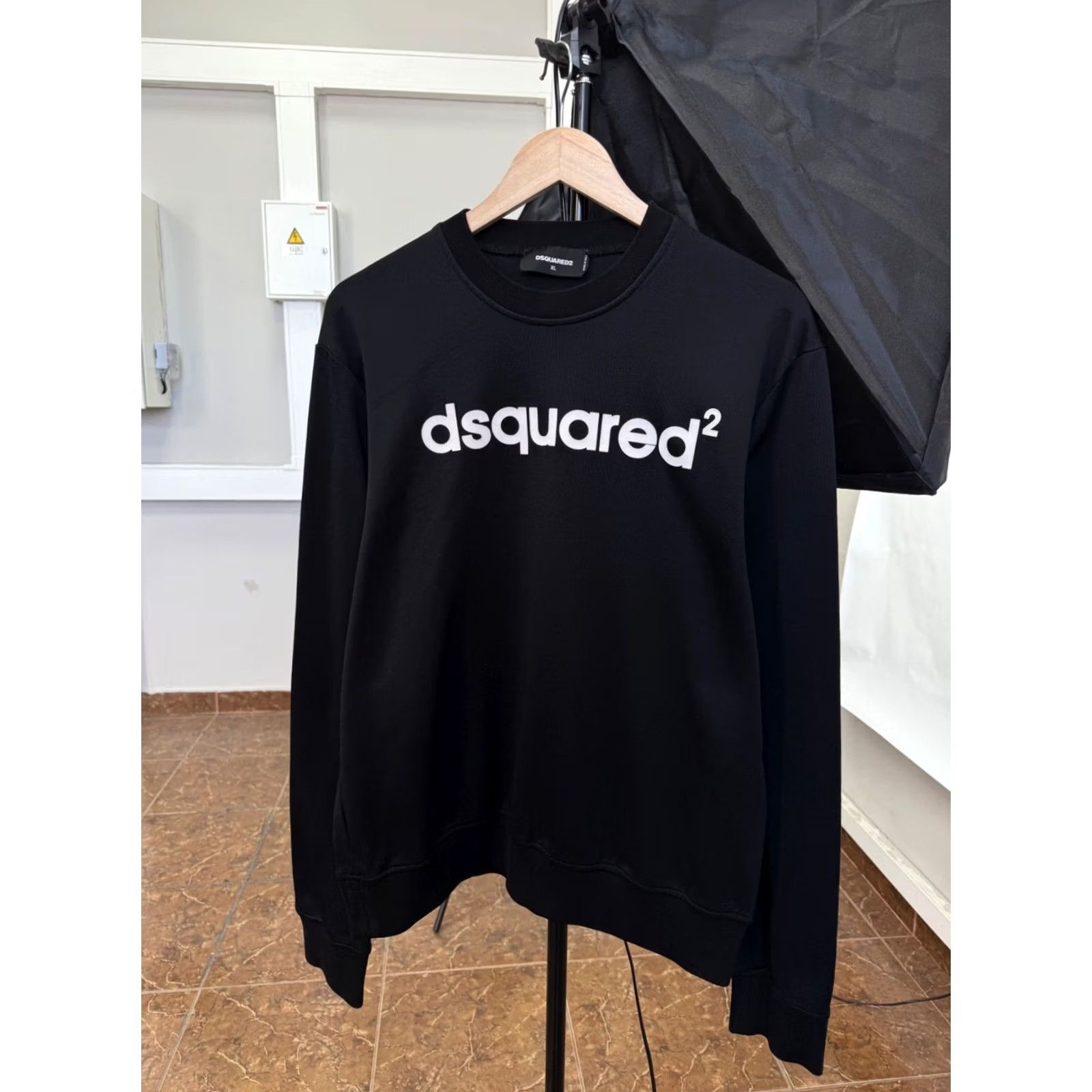 Dsquared2 Dsquared2 Classic Sweatshirt Made in Italy XL Black Mens Pullover 90s Y2K Rare Vintage Modern Fit Size US XL / EU 56 / 4 - 2 Thumbnail
