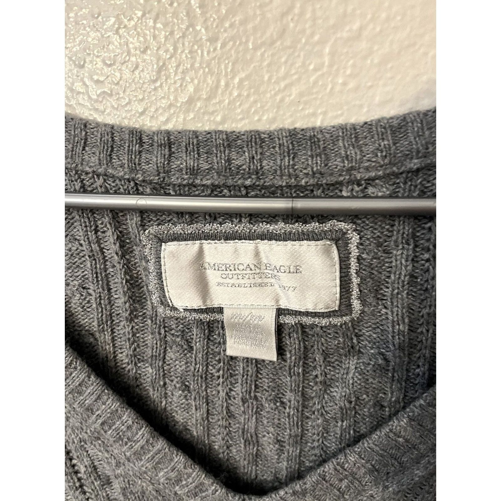 American Eagle Outfitters VINTAGE American Eagle Sweater Medium Gray Y2K V Neck Cable Knit Ribbed Bella Womens Size M / US 6-8 / IT 42-44 - 2 Thumbnail