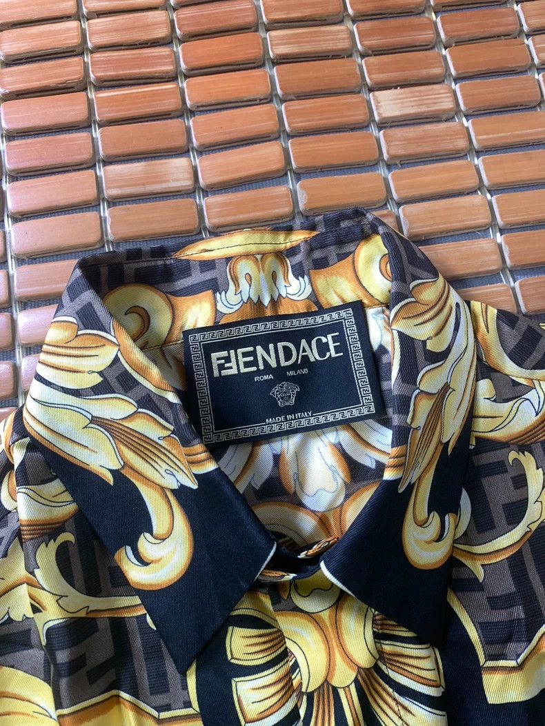Versace Versace Baroque mulberry silk shirt Size US M / EU 48-50 / 2 - 3 Thumbnail