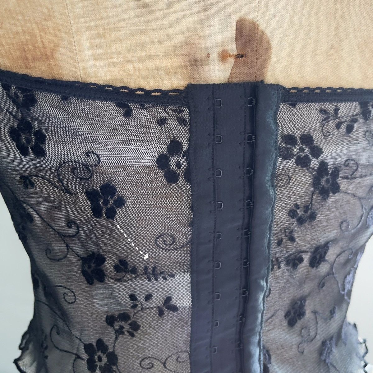 Vintage Romantic Black Floral Mesh Bustier (34B/32C) Size ONE SIZE - 6 Thumbnail