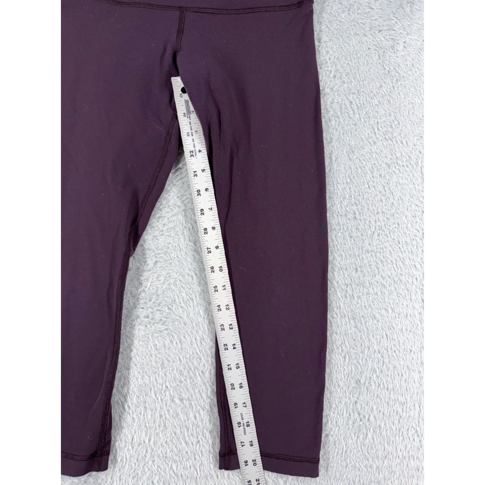 Lululemon VINTAGE? Wait; it's not vintage. The item is Lululemon Wunder Under Crop Purple 6 Pants Women 21" Inseam Yoga High Rise Cropped Stretch Athletic Size 28" / US 6 / IT 42 - 5 Thumbnail
