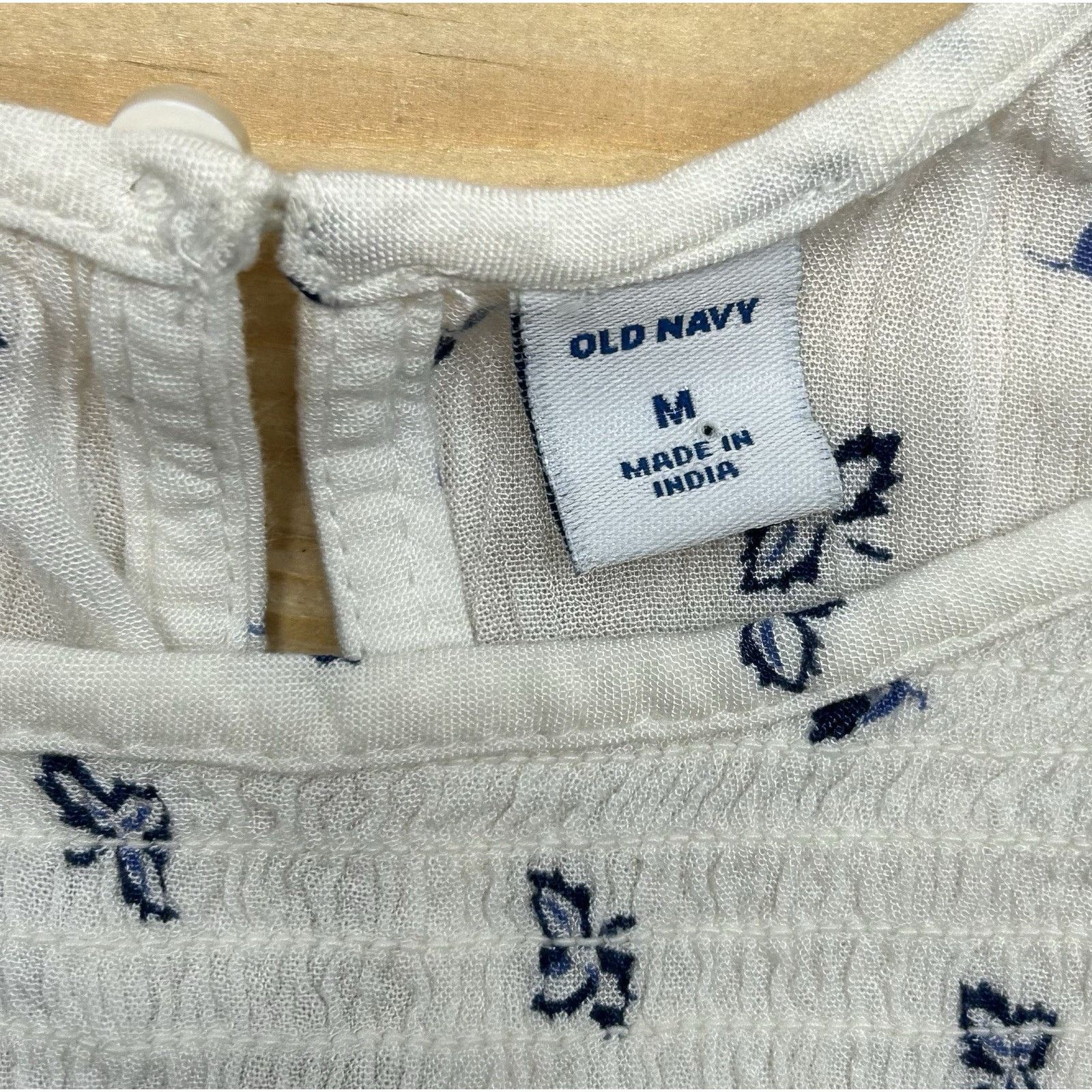Old Navy Old Navy Women’s Blouse M White & Blue Floral Boho Peasant Size M / US 6-8 / IT 42-44 - 11 Thumbnail