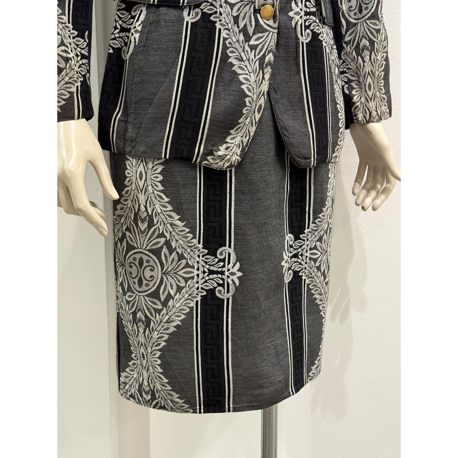 Jean Paul Gaultier 2000s Jean Paul Gaultier paisley set blazer skirt Size 30" / US 8 / IT 44 - 4 Thumbnail
