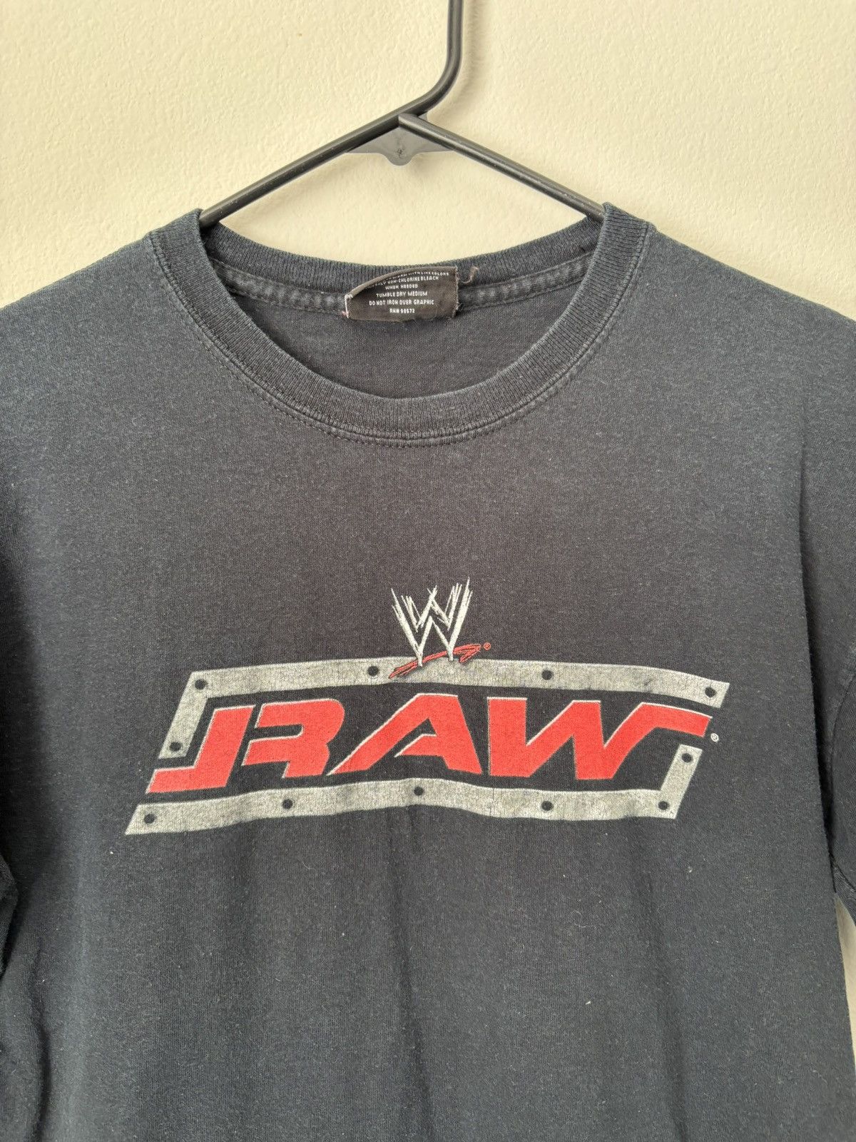 WWE Vintage Y2K WWE RAW T-Shirt Monday Night Raw Wrestling Tee Size US M / EU 48-50 / 2 - 2 Thumbnail