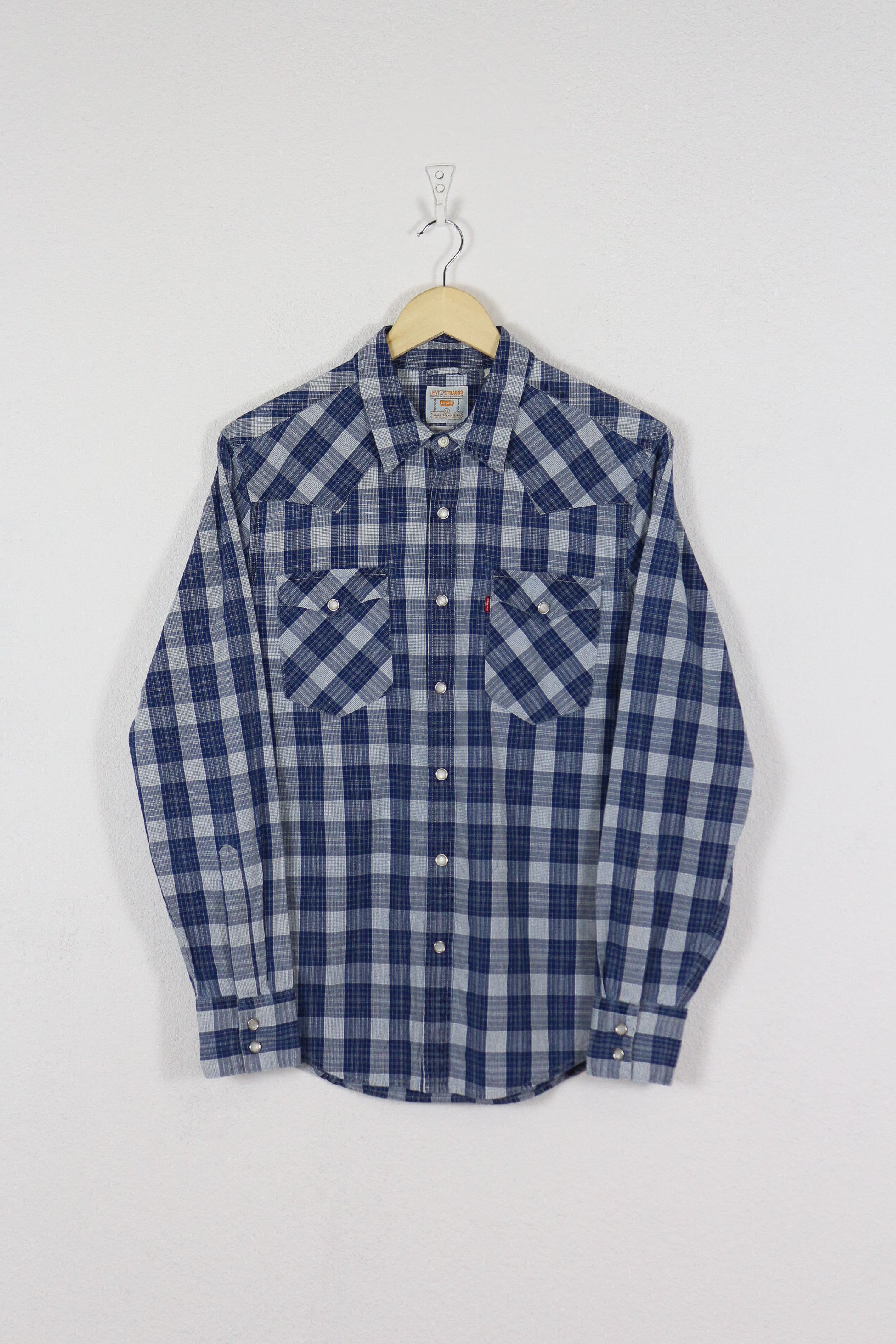 Levi's × Levi's Vintage Clothing × Western Mountaineering Levis Barstow Western Logo Blue Indigo Check Shirt Size US S / EU 44-46 / 1 - 1 Thumbnail