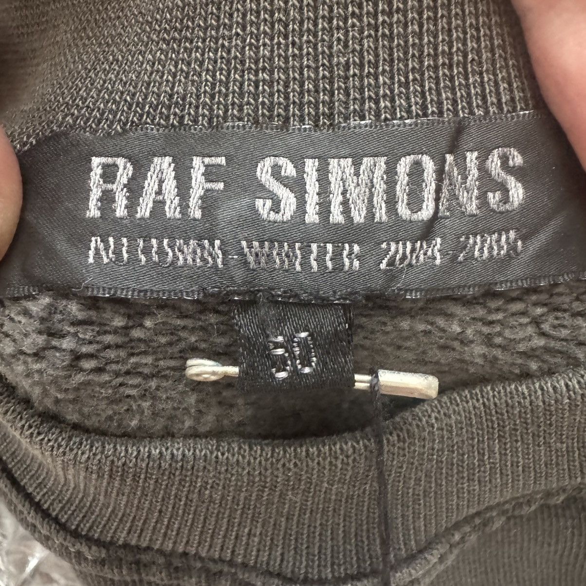 Raf Simons AW04 “Waves” Shipwreck Poem Printed Sweatshirt Size US M / EU 48-50 / 2 - 10 Thumbnail