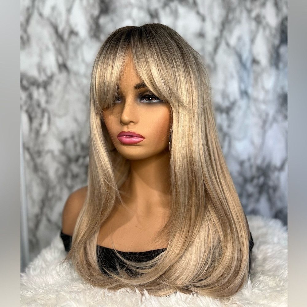 Other 24 Inch Straight Blonde Layered hair Wig With Curtain Bangs Size ONE SIZE - 4 Thumbnail