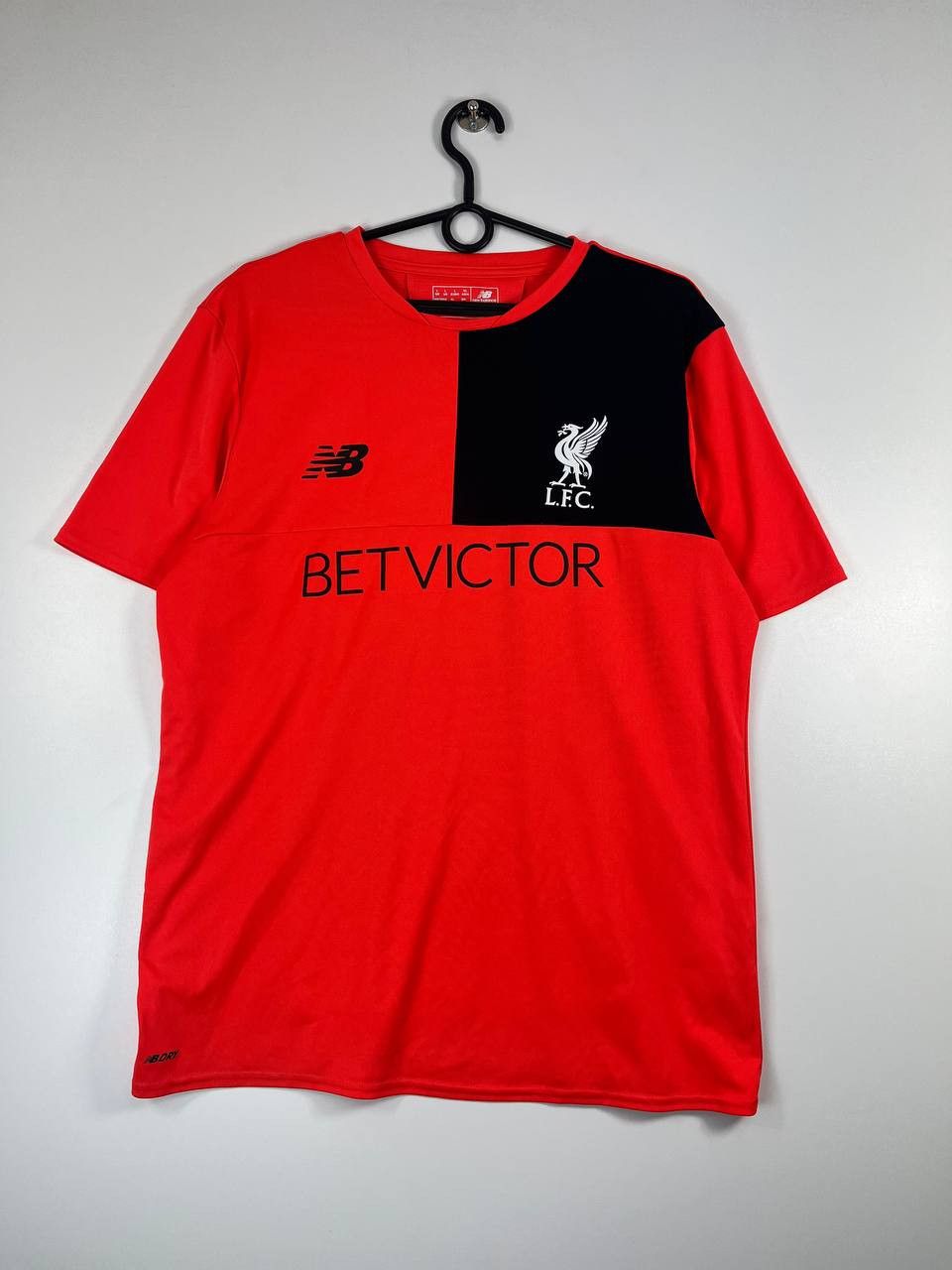 New Balance New Balance Liverpool 2016/2017 Training Soccer Football XL Size US XL / EU 56 / 4 - 1 Thumbnail