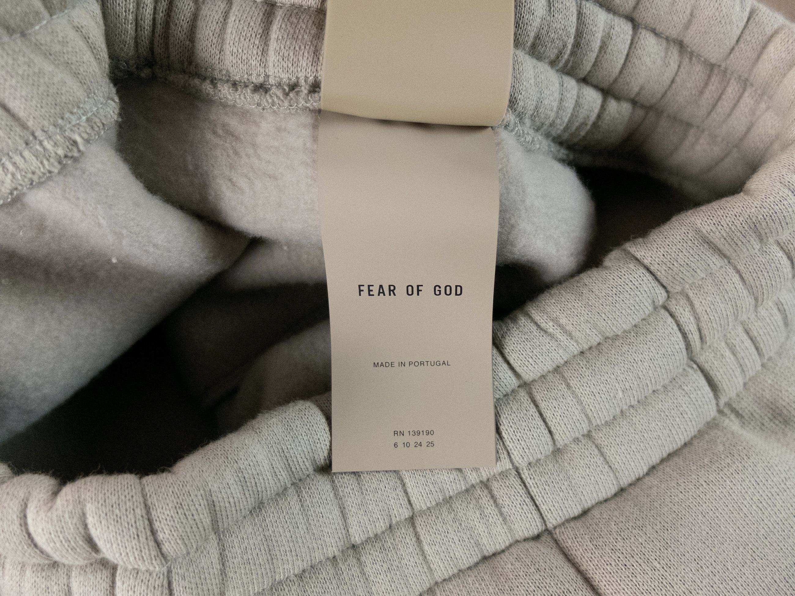 Fear of God FEAR OF GOD beige fleece heavy sweatpants Medium q Size US 32 / EU 48 - 9 Thumbnail