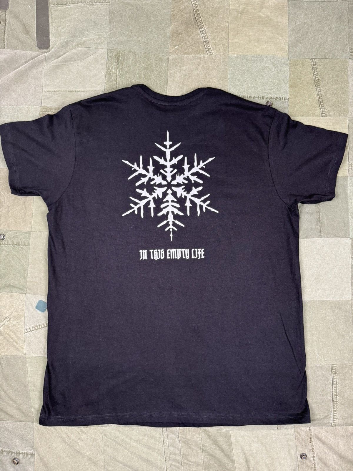 Band Tees Cold World “The Stars Are Dead Now” Tee Size US XL / EU 56 / 4 - 3 Thumbnail