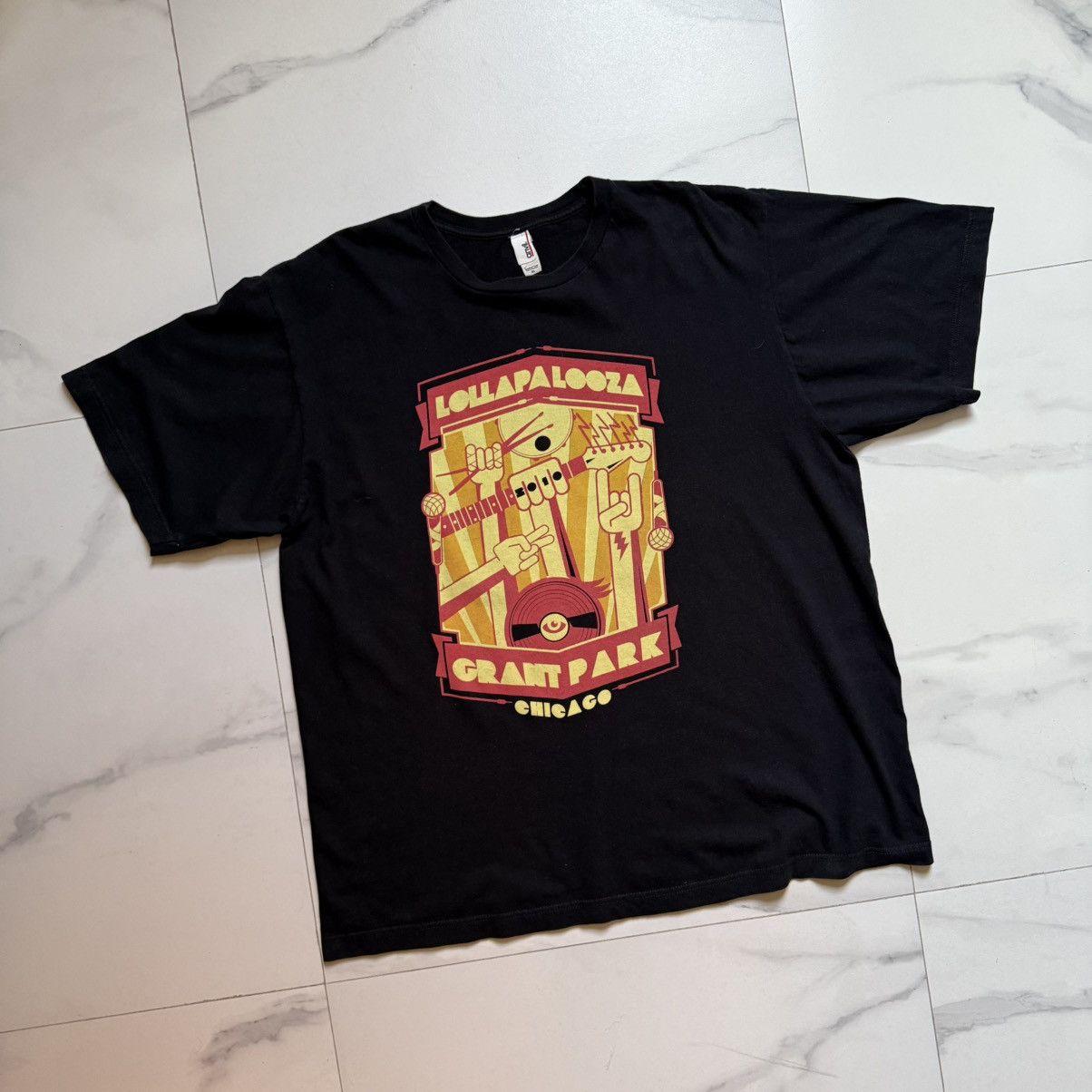 Anvil Vintage Lollapalooza 2010 Grant Park Chicago Tee Size US XL / EU 56 / 4 - 4 Thumbnail