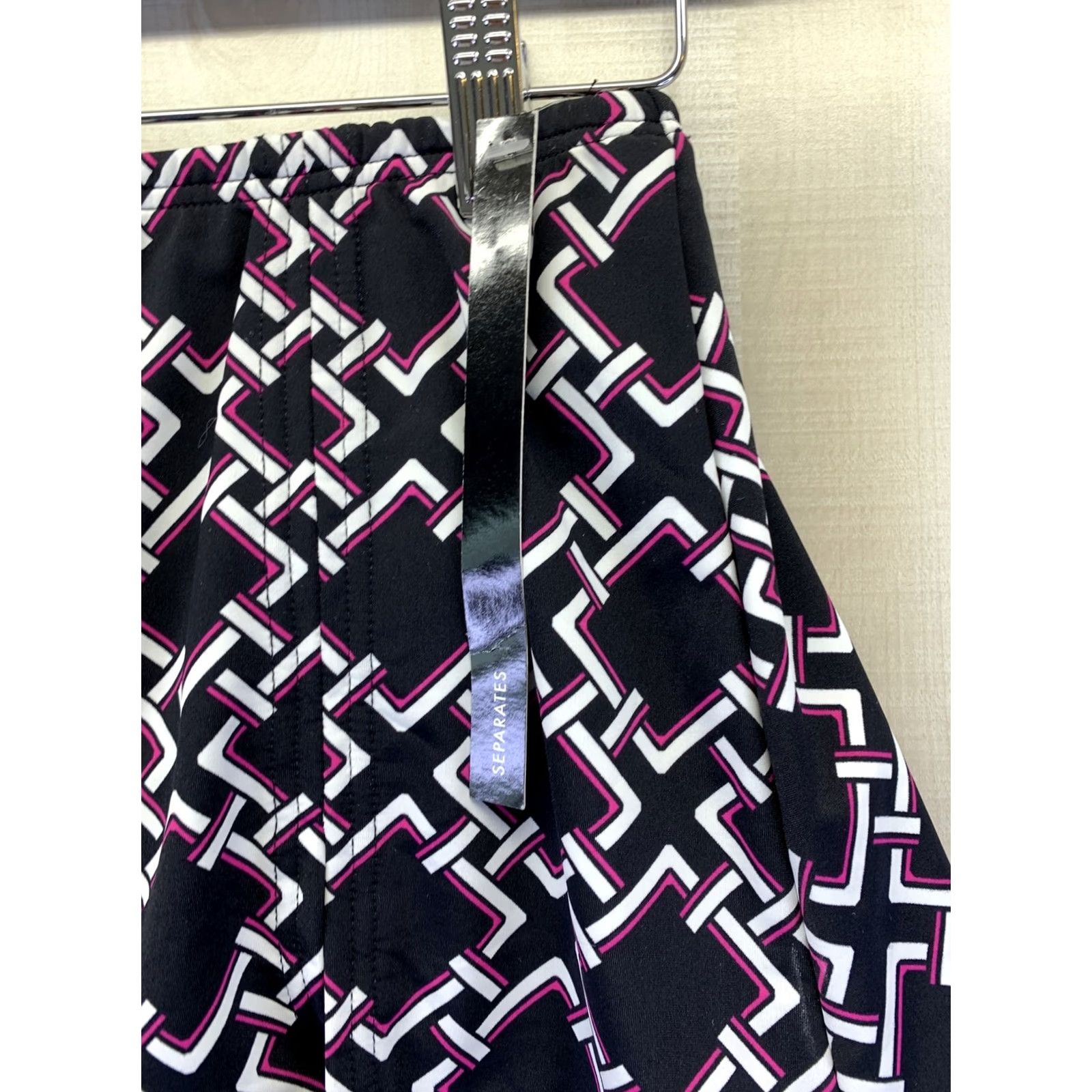 Vintage inc International Concepts Swim Skirt Black/Pink Womens 8 NWT-5971 Sz 8 Women's Swim Skirt Size 30" / US 8 / IT 44 - 3 Thumbnail