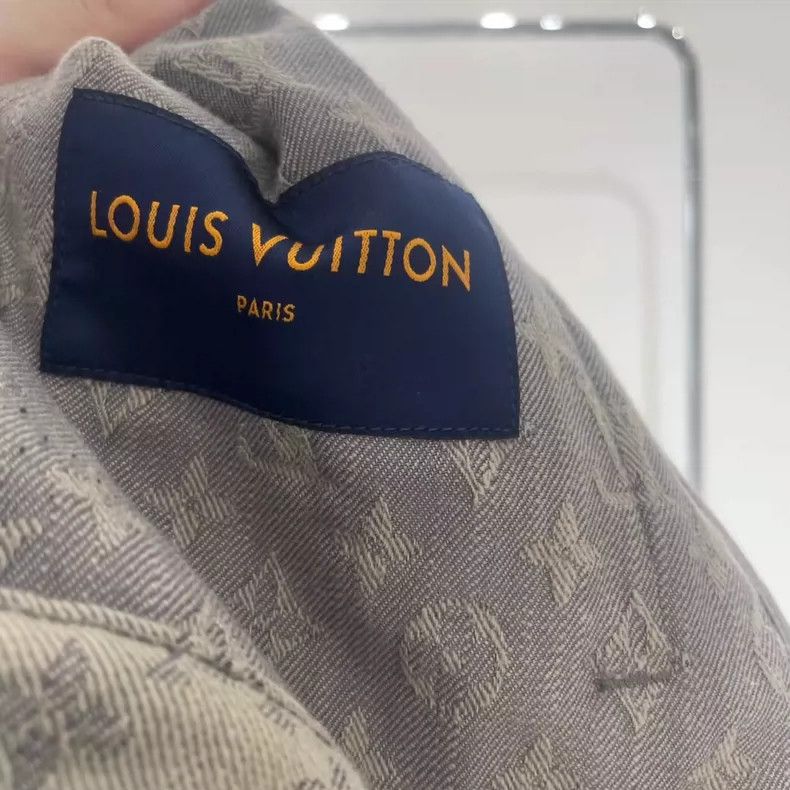 Louis Vuitton LOUIS VUITTON Grey denim jacket 2504-Nextarrow Size US L / EU 52-54 / 3 - 4 Thumbnail