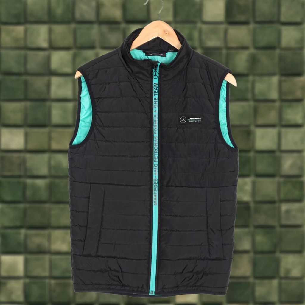 Mercedes-Benz MERCEDES AMG PETRONAS FORMULA ONE TEAM Gilet Vest Jacket Bodywarmer Men S Vest Black Small Mens Size US S / EU 44-46 / 1 - 1 Thumbnail