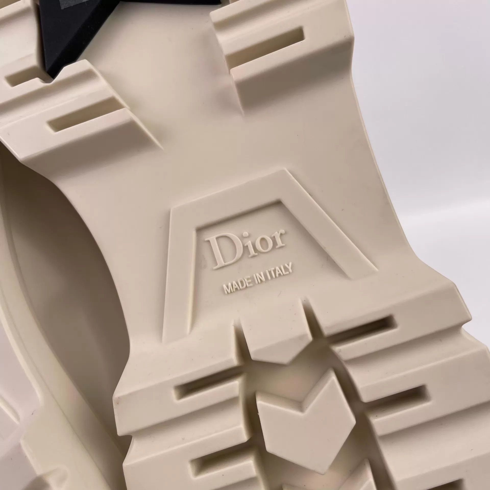 Dior Dior Gold Logo Fleece-Lined Loafer Women’s 36 Size US 5.5 / IT 35.5 - 9 Thumbnail